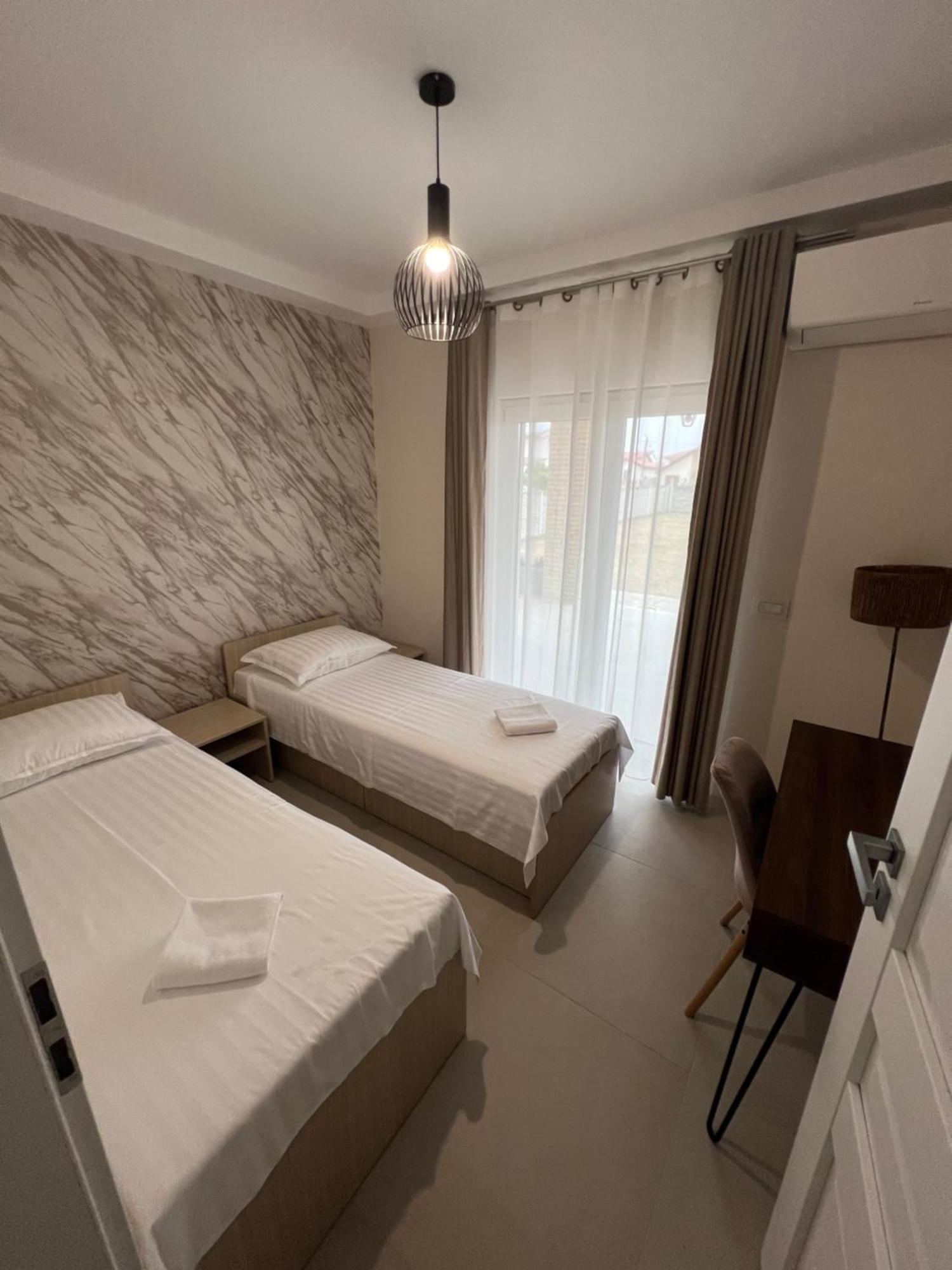 Pensiunea Villa D'Amici Mosnita Noua Buitenkant foto